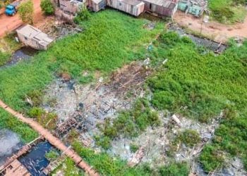 Moradores de entorno de lagoa afetada pela barragem de Belo Monte reclamam indenizações