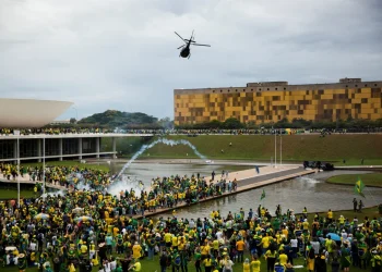 Invasão de golpistas — Foto: Reuters/Antonio Cascio