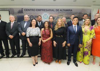 Posse da nova diretoria da ACIAPA - Foto: Wilson Soares