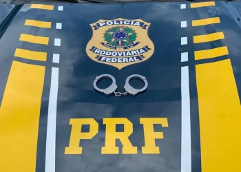 PRF prende homem procurado por tráfico internacional de drogas. — Foto: Divulgação