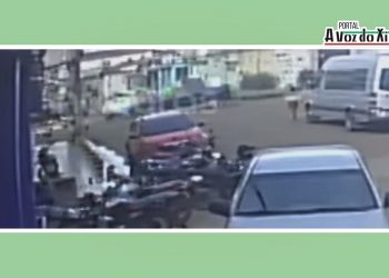 Veja as imagens do momento do acidente que envolveu dois veículos no centro de Altamira, no PA