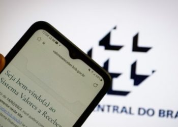 Dinheiro esquecido em bancos poderá ser resgatado via Pix; valor a receber chega a R$ 6 bilhões