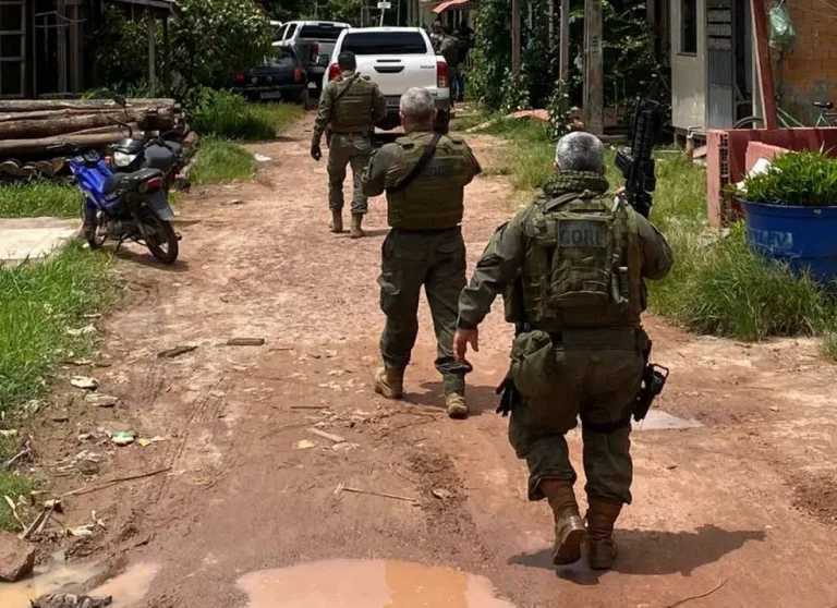 Policiais durante ações em Igarapé-Miri. — Foto: Divulgação