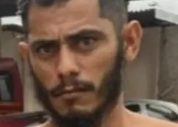 Wallison Silva foi localizado durante operação deflagrada pela Delegacia de Homicídios da Polícia Civil local e deverá ser transferido para o sistema prisional do Estado do Pará. (Reprodução/Debate Carajás)