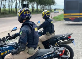 PRF realiza "Operação Tiradentes" em todo o estado. — Foto: PRF