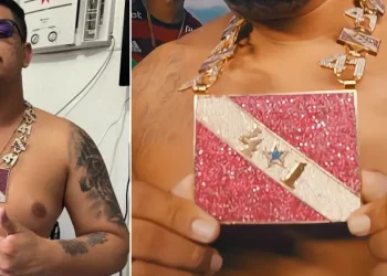 Léo 41: colar com a bandeira do Pará e seu apelido no mundo do crime — Foto: Reprodução/Redes sociais