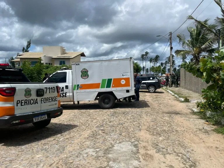 Policiais civis são mortos dentro de delegacia em Camocim, no interior do Ceará. — Foto: Mateus Ferreira/TVM