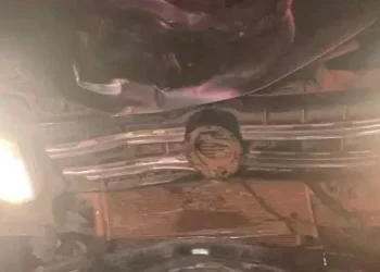 Um dos condutores envolvidos no acidente morreu. O outro foi internado em estado grave. (Reprodução @PlantãoRedex)