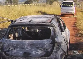 Corpos das crianças foram encontrados carbonizados (Reprodução/TV Anhanguera)