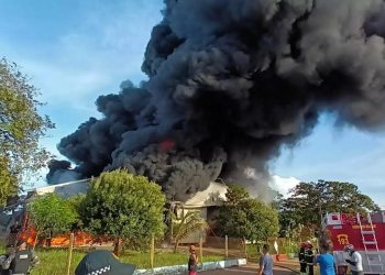 Incêndio de grandes proporções atinge antigo Hospital de Campanha de Santarém