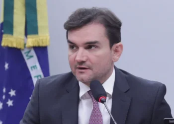 Deputado paraense Celso Sabino afirma que recebeu garantia de assumir Turismo em 7 dias