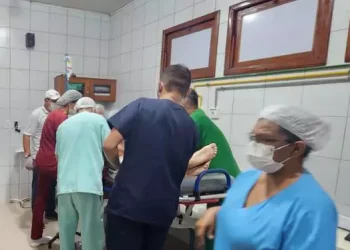 A vítima e suspeito foram socorridos e encaminhados ao Hospital Santo Antônio, que fica em Alenquer. (Reprodução / WhatsApp / Sem autoria)
