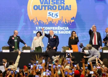 Nísia Trindade: “O governo federal trabalha para a implementação do piso da enfermagem" (Fabio Rodrigues-Pozzebom/ Agência Brasil)