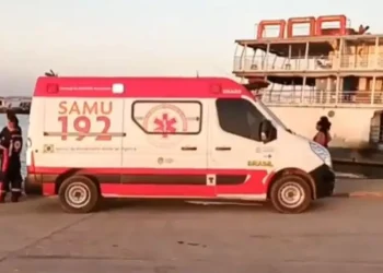 Um jacaré mordeu o pé direito de um menino de 12 anos, na Vila do Aritapera, em Santarém, oeste do Pará, na tarde de sexta-feira (11) (Reprodução: Blog do Pião)