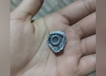 Projétil de arma de fogo foi encontrado na residência do casal — Foto: Divulgação/Polícia Militar