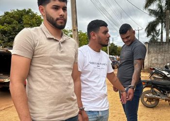 Trio do carro azul é preso por furto a veículos em Uruará, no Pará