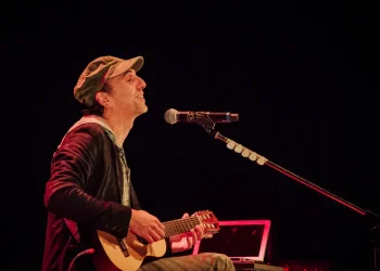 Zeca Baleiro — Foto Maciel Goelzer