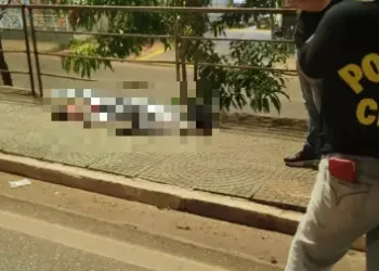 Motociclista morre após colidir com meio fio, em Parauapebas