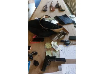 Equipamentos e itens apreendidos durante a operação. — Foto: PF-PA