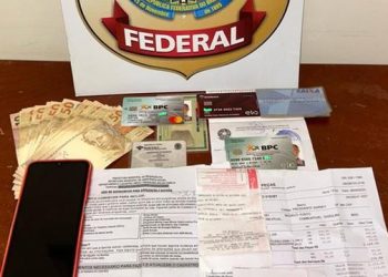 Polícia Federal informa que mulher sacou 15 benefícios de forma ilícita (Divulgação / PF)