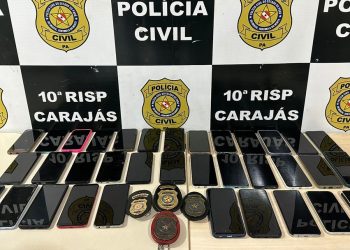 Celulares recuperados durante a operação. — Foto: PC-PA
