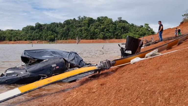 Helicóptero que estava desaparecido no Pará caiu e deixou três vítimas — Foto: Dione Freires/TV Liberal As investigações para identificar as causas da