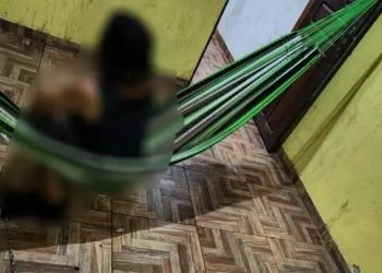 Polícia resgata mulher acorrentada pelos pés por 21 anos em Cametá, no Pará