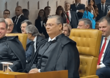 Flávio Dino toma posse como novo ministro do STF