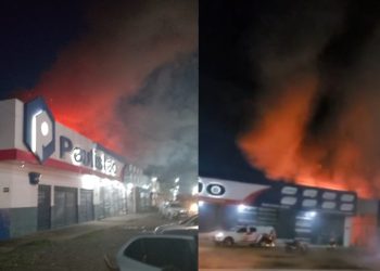 Loja onde o incêndio foi registrado, com labaredas e fumaça alta. — Foto: Reprodução / TV Liberal