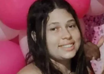 Mulher é morta ao ser alvejada em suposta tentativa de assalto em Redenção