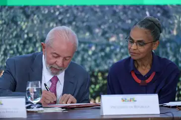 Presidente Lula e ministra do Meio Ambiente, Marina Silva, no lançamento do programa. Fabio Rodrigues-Pozzebom/ Agência Brasil