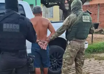 A ação resultou na captura de dois homens envolvidos no crime de extorsão mediante sequestro contra funcionários de uma agência bancária do município de Santa Maria do Pará (Divulgação / PC)