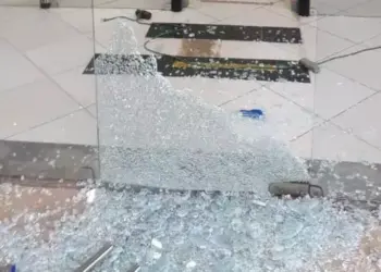 De acordo com as informações repassadas pela PF, o servidor também é suspeito de danificar equipamentos das agências do INSS e de ameaçar de morte e de danos patrimoniais os seus superiores hierárquicos. (Divulgação/ PF)