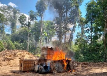 Equipamentos inutilizados durante a ação policial. — Foto: PF PA