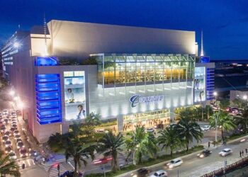 Funcionárias foram ameaçadas com arma branca dentro de shopping. Crédito: Reprodução / Shopping Boulevard