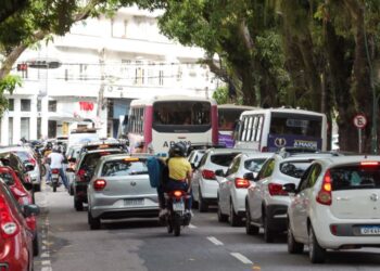 Descontos no IPVA beneficiam a todos que anteciparem o pagamento, mas é maior para quem não teve multa por infrações