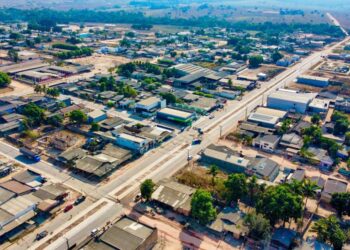 Governador entrega pavimentação asfáltica no Distrito de Castelo de Sonhos, em Altamira