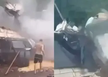 A imagem mostra dois frames de vídeos compartilhados nas redes sociais sobre a colisão de dois caminhões na BR-163, registrada na altura do quilômetro 617, em Trairão, no sudoeste do Pará. (Foto: Reprodução | TV Liberal | Via X)