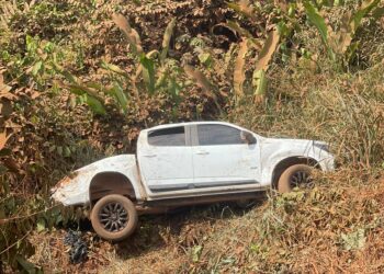 Medicilândia: Motorista perde o controle do veículo e capota na BR-230