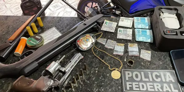 Materiais apreendidos na segunda fase da Operação Bruciato deflagrada da Polícia Federal (PF) nesta quarta-feira (11/09). (Divulgação / Polícia Federal)