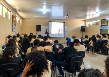 Em Altamira, projeto promove informações do combate à violência contra a mulher