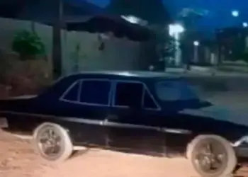 Foto do veículo que os suspeitos tentaram roubar (Imagem: Redes Sociais