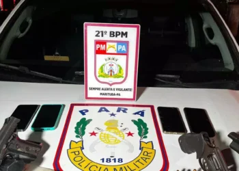 Material apreendido durante a intervenção (Divulgação PM)