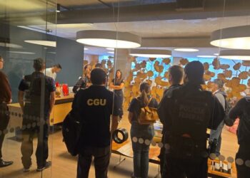 Bonito, mas ordinário: escritório de organização que participa do esquema recebe visita da força-tarefa