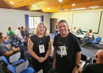 Jornalistas paraenses Isa Arnour, presidente da ABRAJET/PA, e Wilson Soares, diretor de imagens.