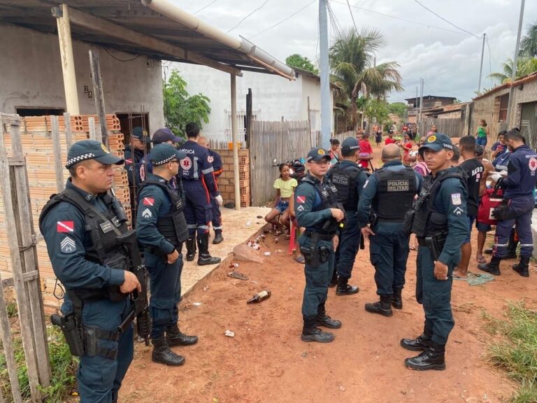 Polícia Militar esteve no local do crime — Foto: Amarildo Gonçalves/TV Tapajós