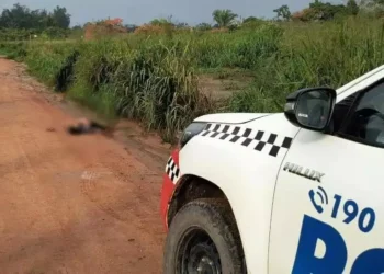O corpo foi localizado na esquina da ​avenida Central com a ​rua Olavo Bilac, em uma área periférica da cidade. (Reprodução/ redes sociais)