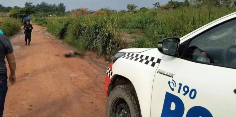 O corpo foi localizado na esquina da ​avenida Central com a ​rua Olavo Bilac, em uma área periférica da cidade. (Reprodução/ redes sociais)