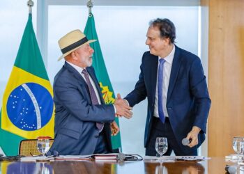 Lei é passo importante para minimizar os riscos dos impactos negativos das telas na saúde mental e física