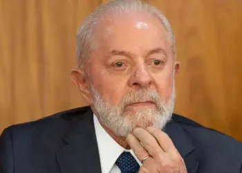 Os combustíveis fósseis devem ser usados para "fazer a nossa transição energética, que vai precisar de muito dinheiro", acrescentou Lula (Foto: Marcelo Camargo/Agência Brasil)